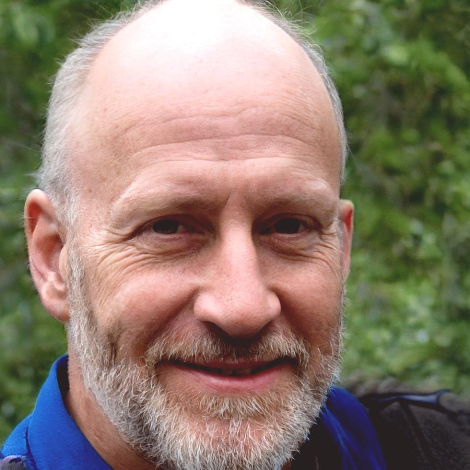 Retrato profesional de Aleix Montserrat, instructor del programa